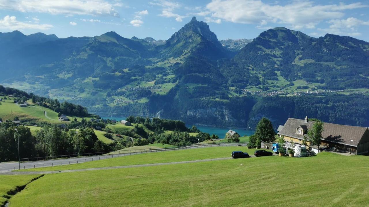 Traumhafte Sonnenresidenz mit Berg- und Seeblick Amden Exterior foto